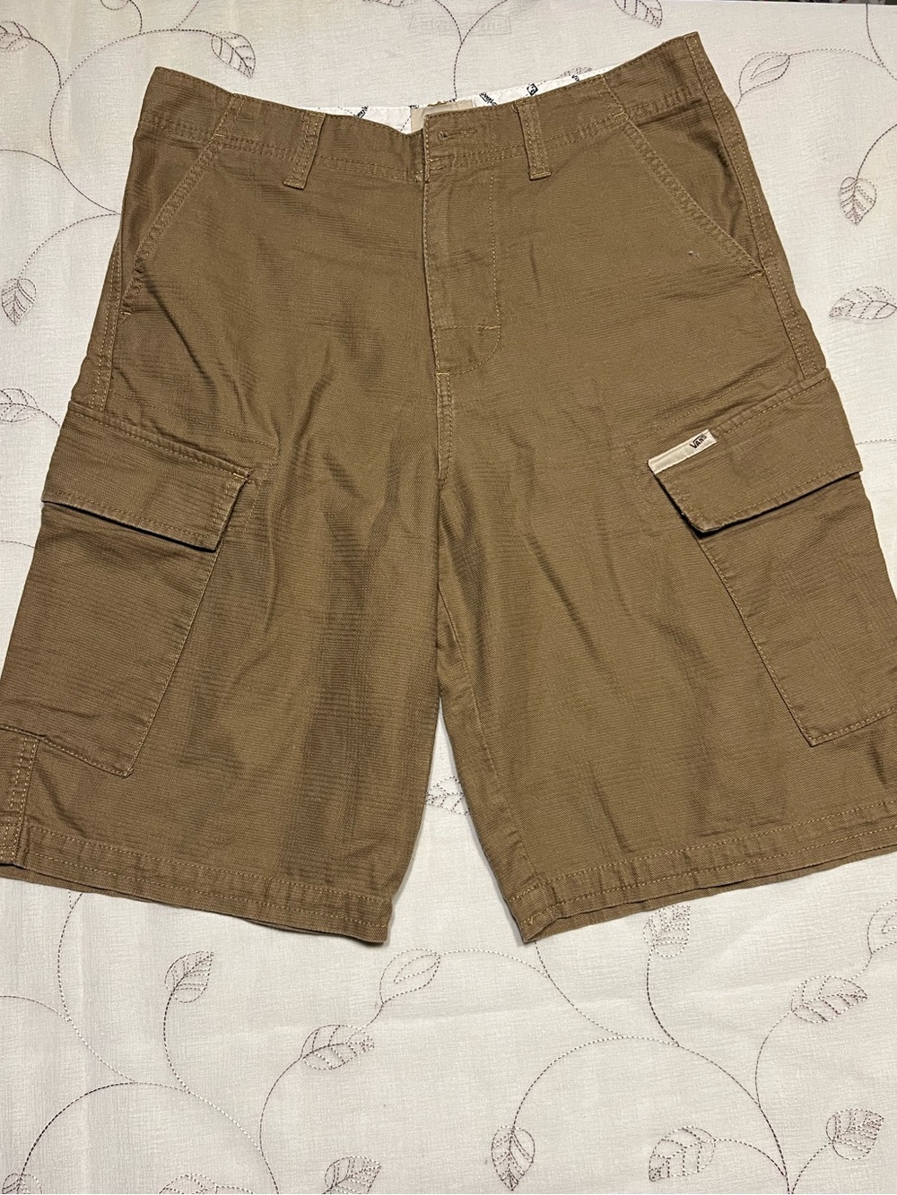 Vans Men's Cargo Shorts in Brown N7.1
